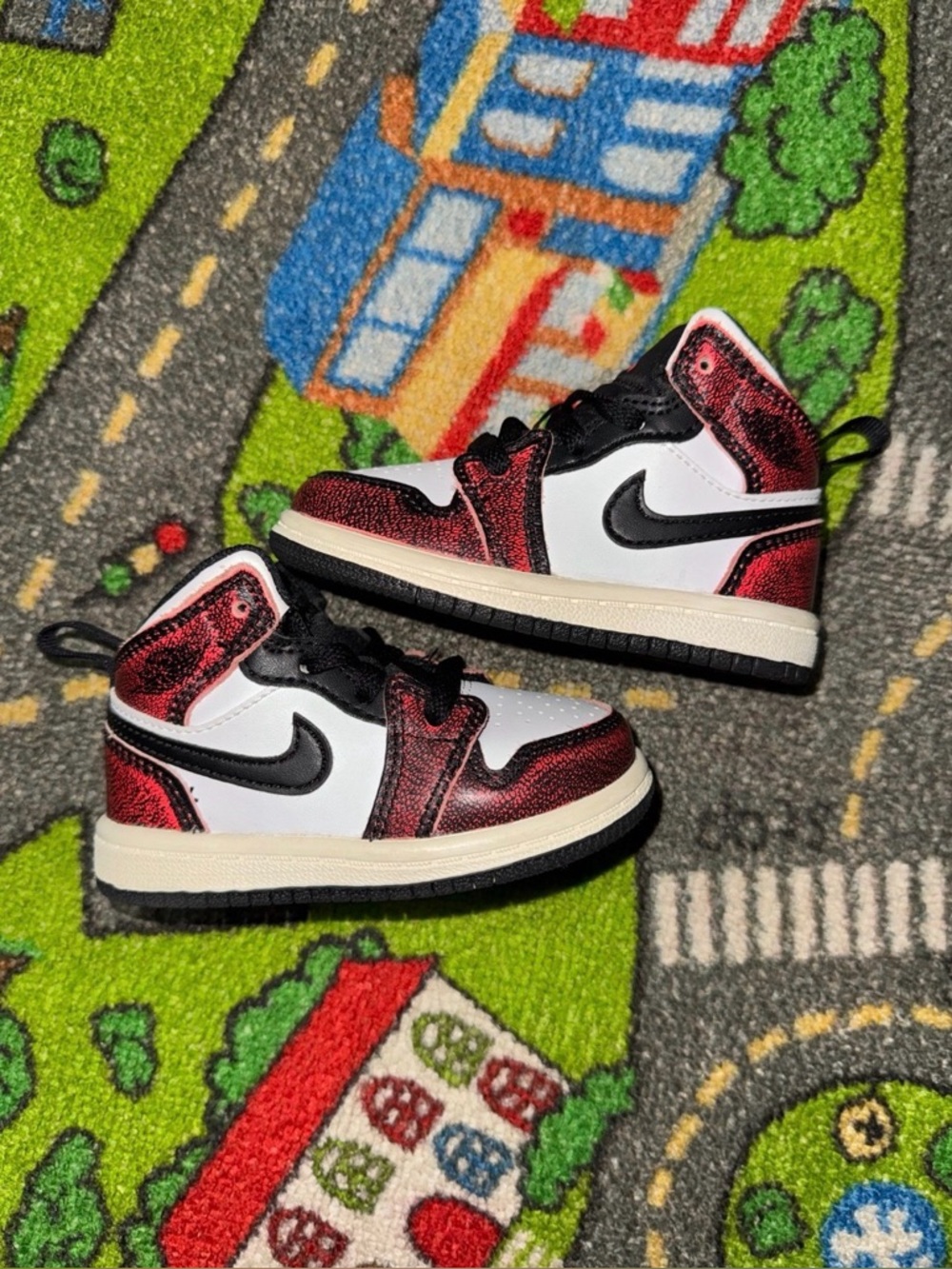 Jordan Air Jordan 1 Mid SE 'Wear-Away’